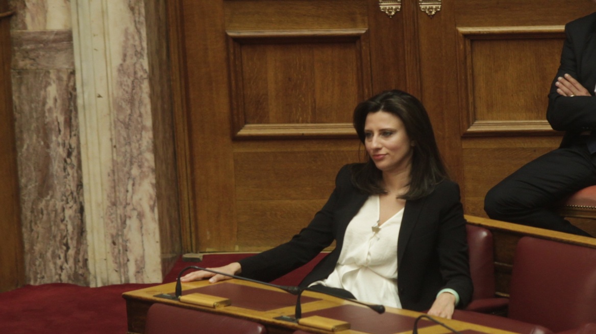 Νίνα Κασιμάτη: Η βουλευτής του ΣΥΡΙΖΑ δεν στηρίζει την τροπολογία για την «Τουρκική Ενωση Ξάνθης»